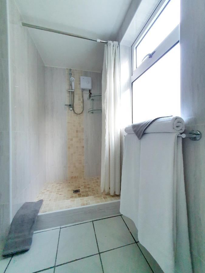 Rose Self Catering Appartement Beau Vallon  Buitenkant foto