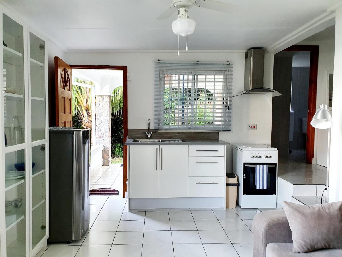 Rose Self Catering Appartement Beau Vallon  Buitenkant foto