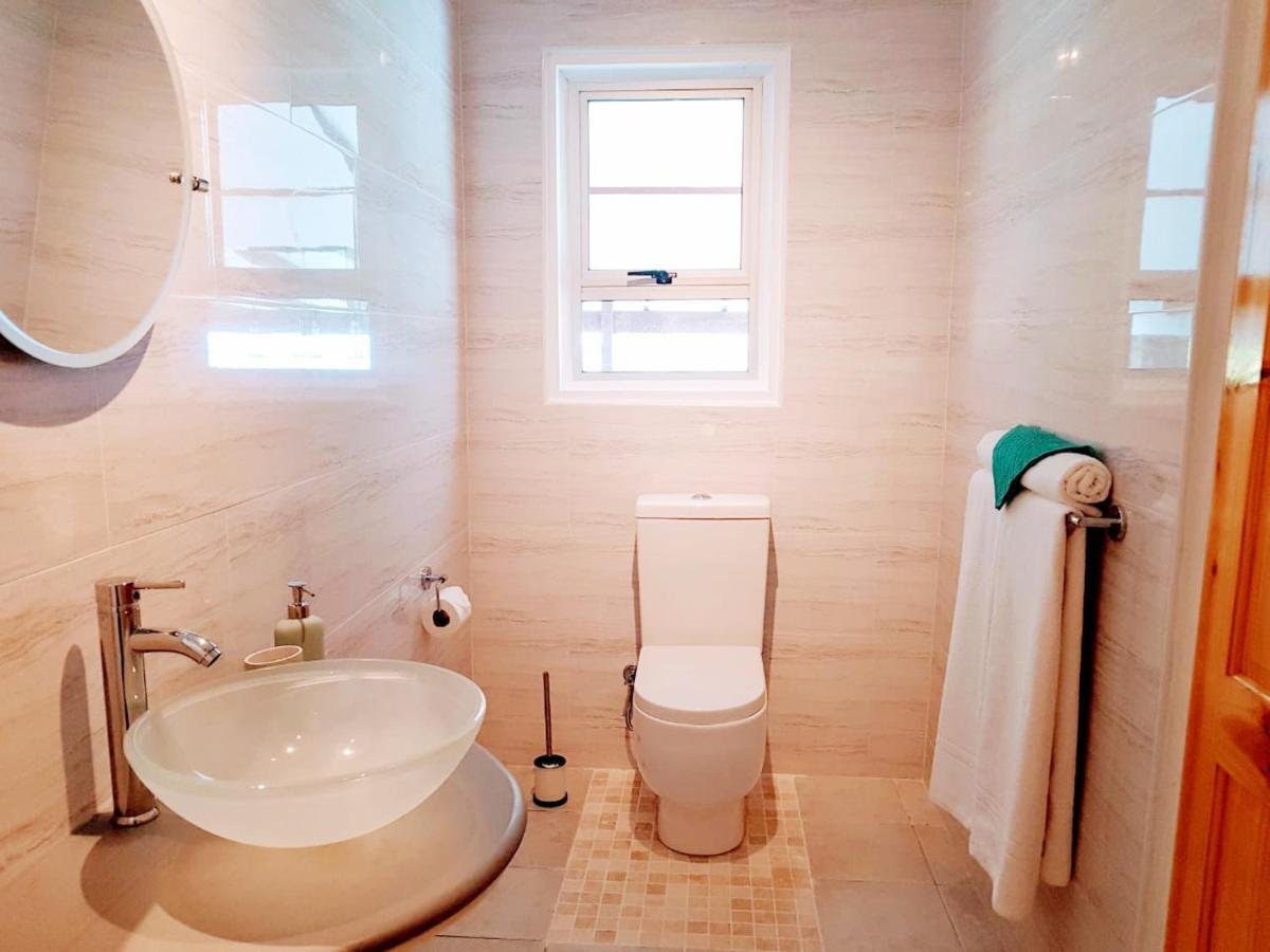 Rose Self Catering Appartement Beau Vallon  Buitenkant foto