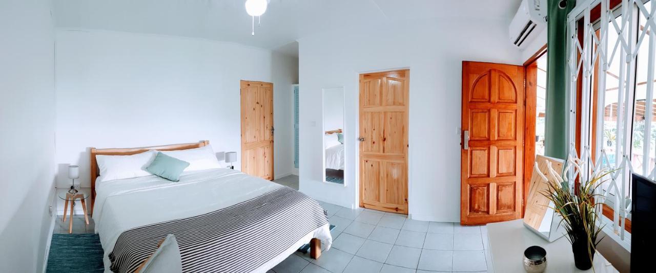 Rose Self Catering Appartement Beau Vallon  Buitenkant foto