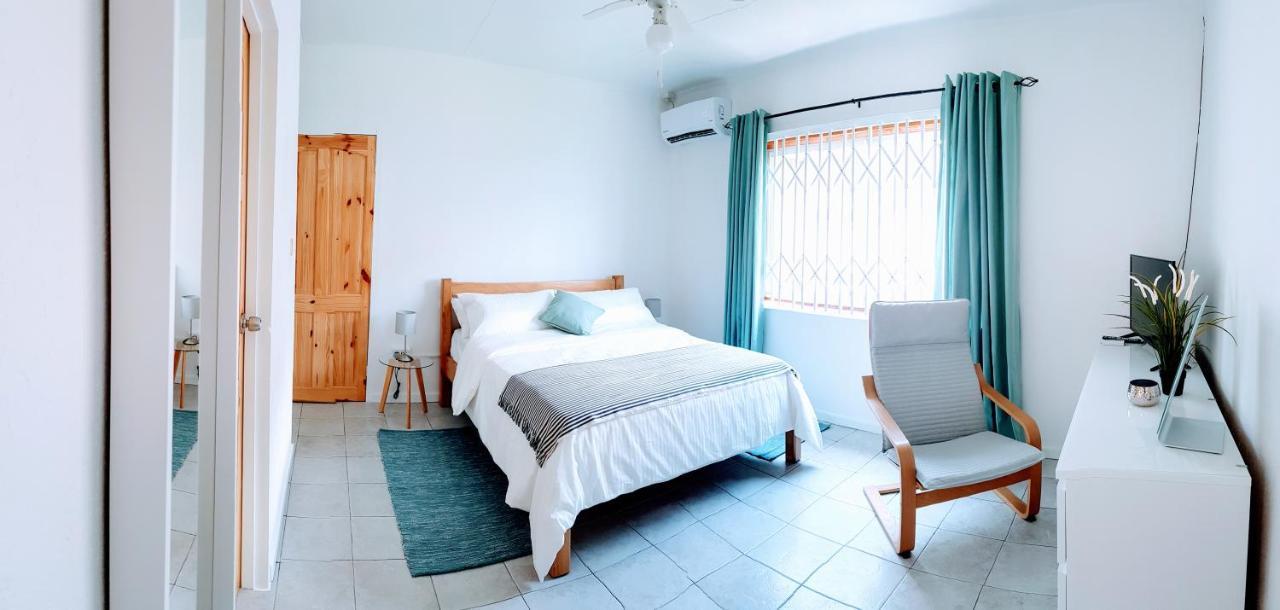 Rose Self Catering Appartement Beau Vallon  Buitenkant foto