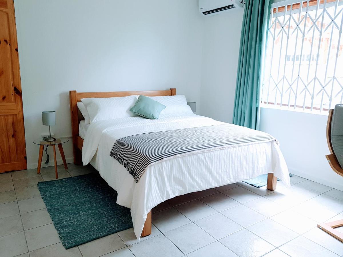Rose Self Catering Appartement Beau Vallon  Buitenkant foto